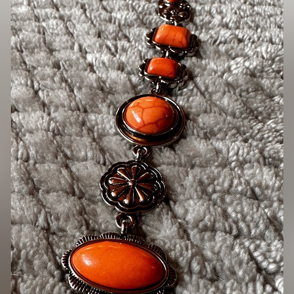 🎄 NEW Paparazzi Jewelry Orange Stone with Flowers Silver Bracelet - Picture 2 of 5